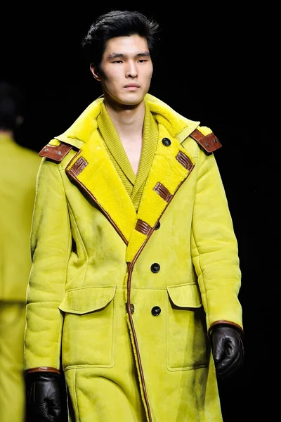 Look 43